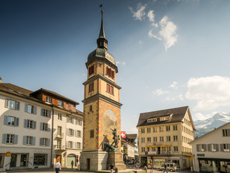 Das Telldenkmal in Altdorf wird Ihnen auf der zweiten Etappe der Route 1291 begegnen.