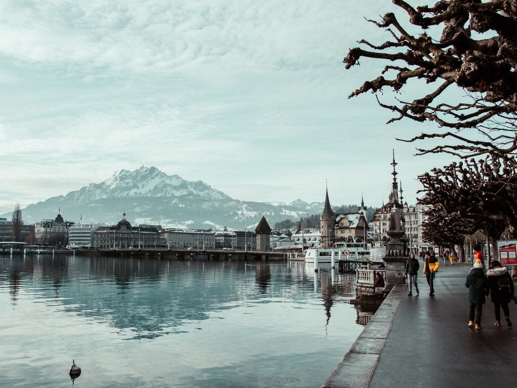 PERFECT STROLL PLACE - lakeside promenade