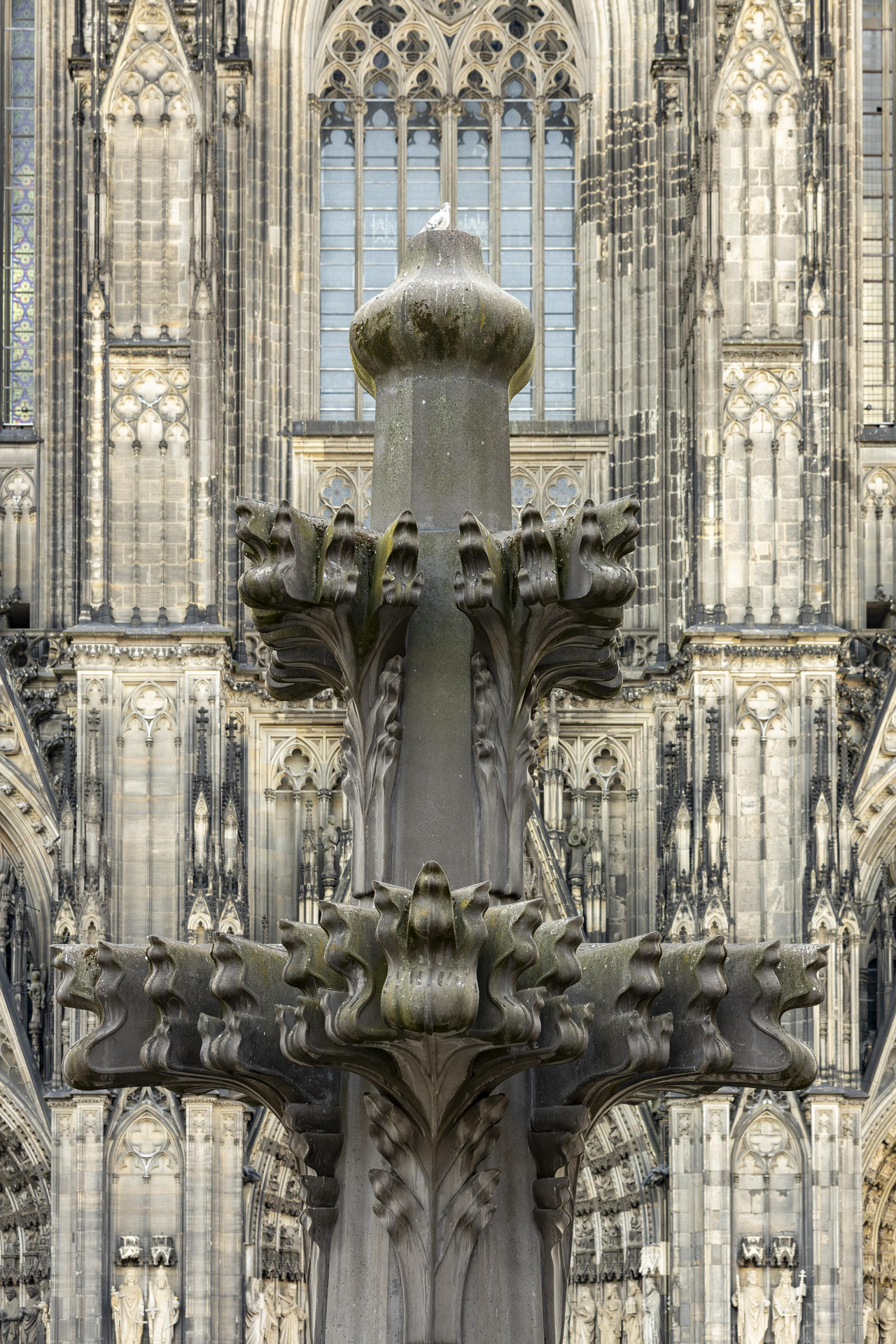 Finial in front of the Cologne Cathedral | Cologne Tourist Board