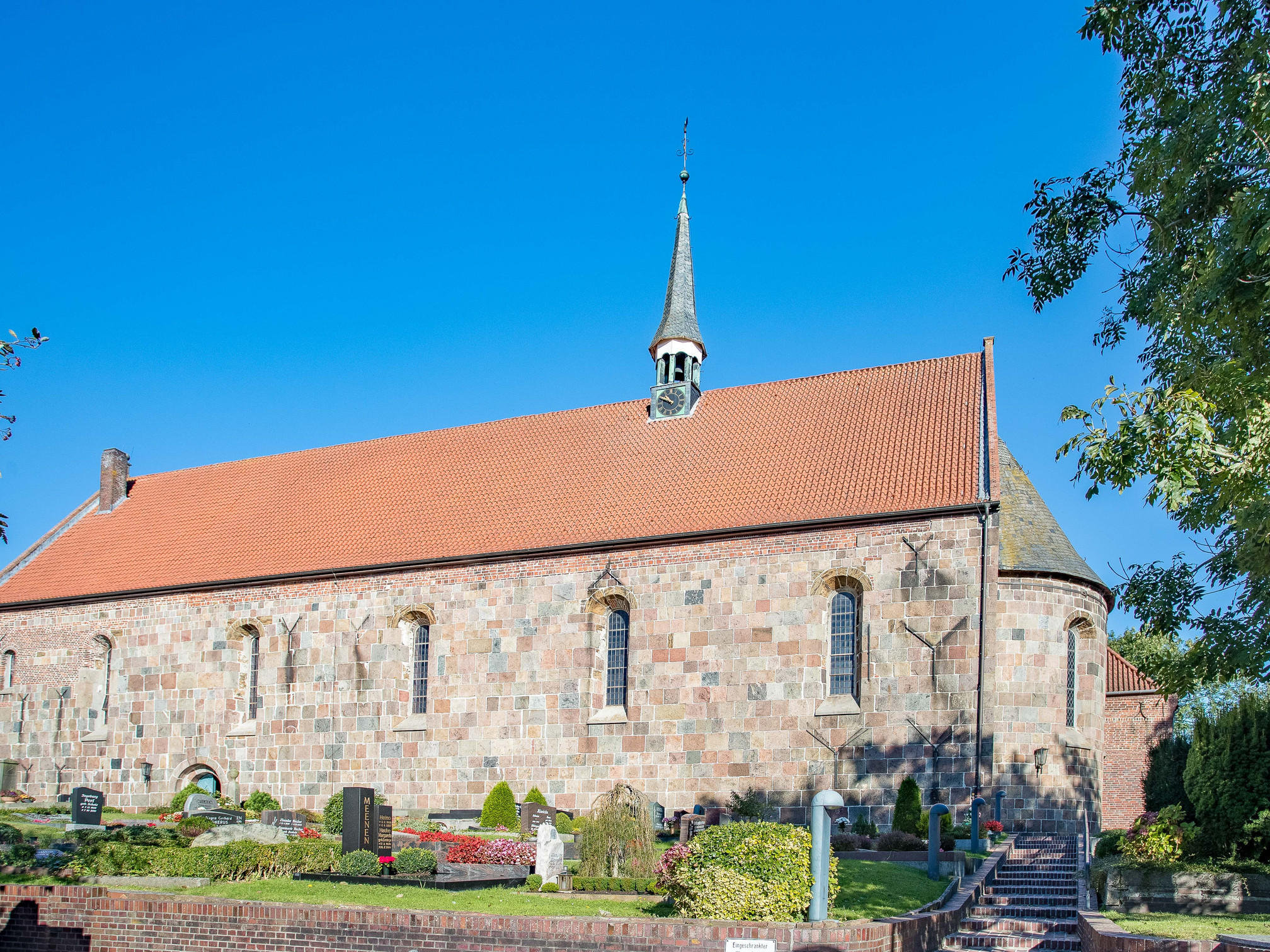 St. Sixtus und Sinicius Kirche Hohenkirchen