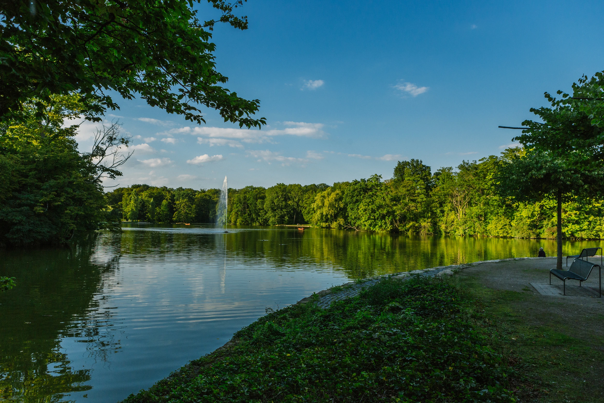 Stadtwald Köln: Natur genießen, Boot fahren, Tiere füttern