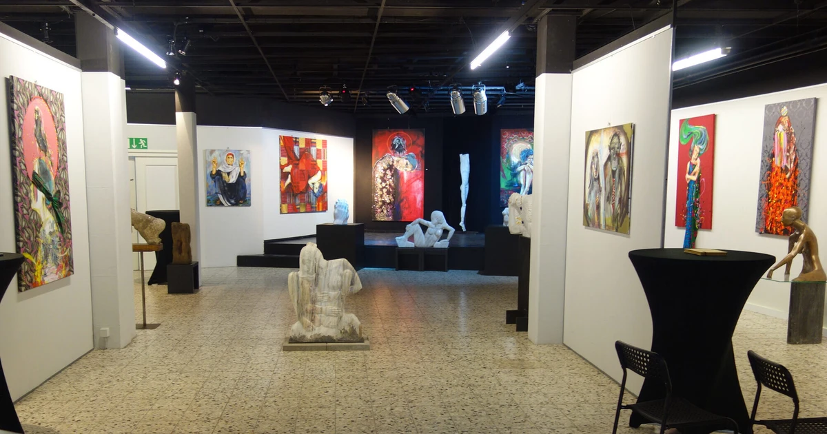 d:gallery