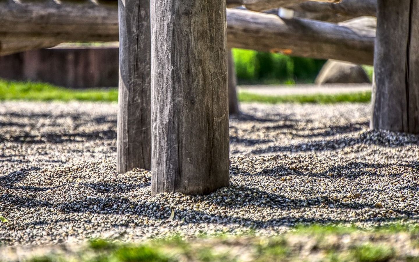 Spielplatz Holzgerüst (c) Pixabay