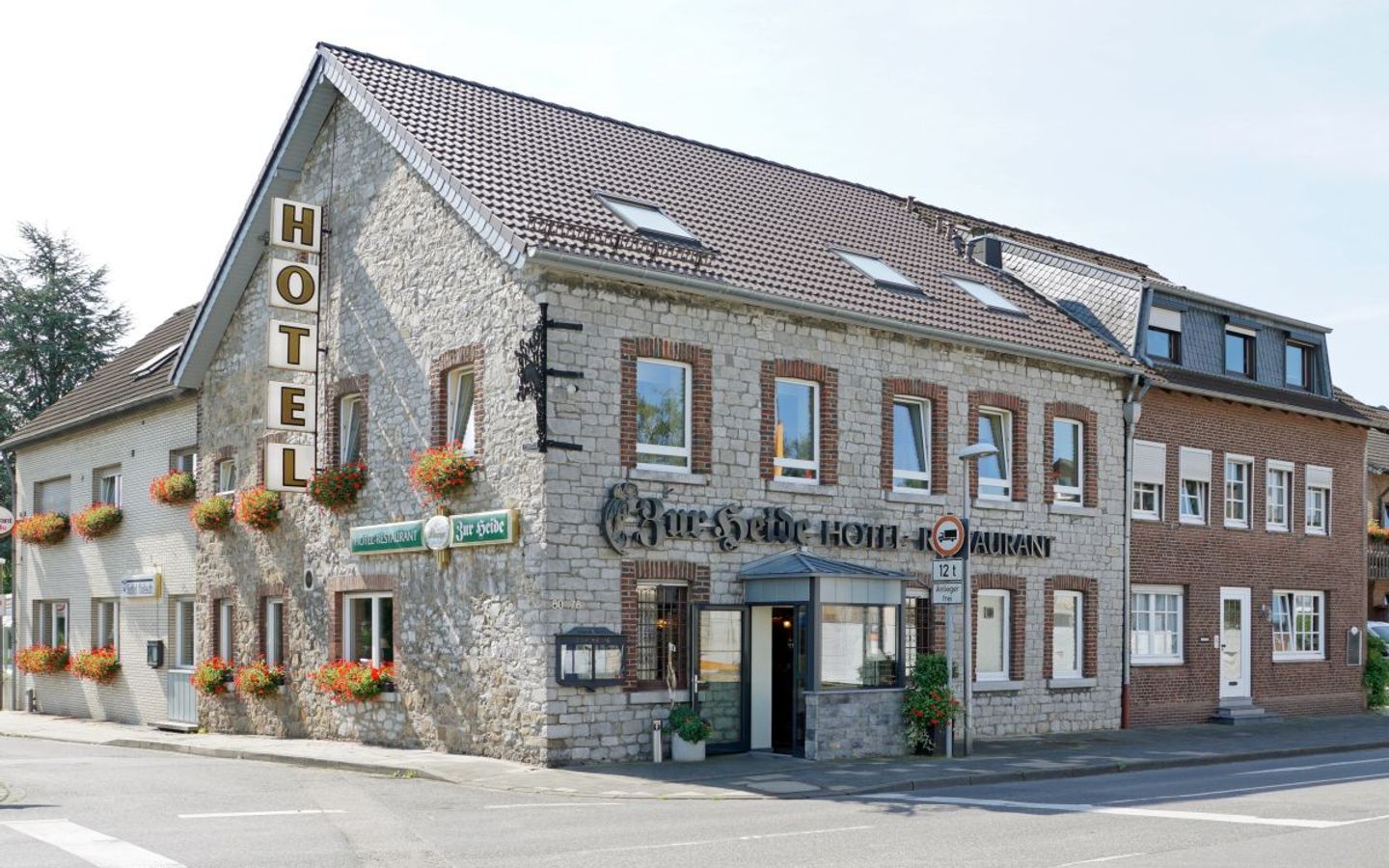 Buitenaanzicht - Hotel Restaurant Zur Heide