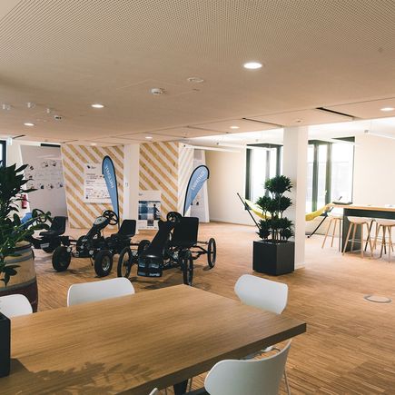 INClab vordere Ansicht