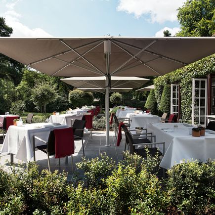 Domaine La Butte aux Bois Ansicht Terrasse