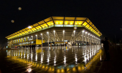 Tivoli Aussenaufnahme Nacht_300dpi_dunkler Himmel.png