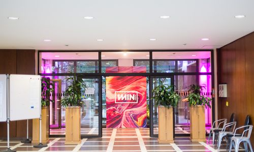 Kerres Min 51 Eingang Beleuchtet