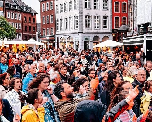 Spät am Markt (c) Mr. Topf.jpg