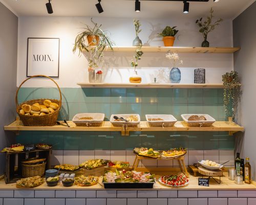 Leana und Luise_Fühstück.pdf.jpg