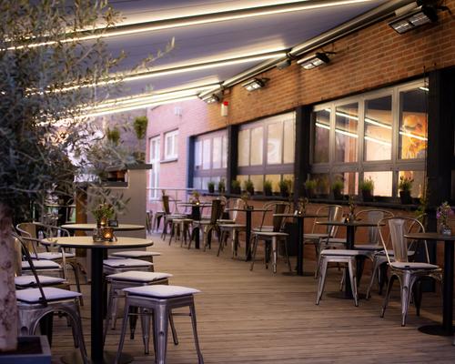 DAS DA Theater_Außenterrasse (c) Lukas Dahle.jpg