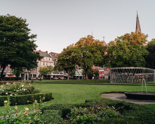 Elisengarten Aachen mit Archäologischer Vitrine