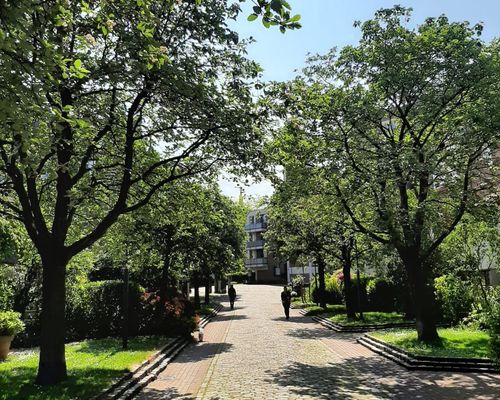 Hermann-Heusch-Platz 2