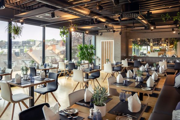 231rInnsideAachen-Up Town Sky Lounge & Restaurant.jpg