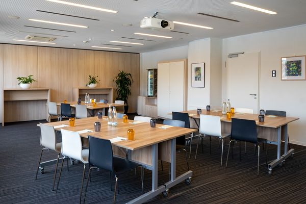 406cInnsideAachen-Upper East Block.jpg