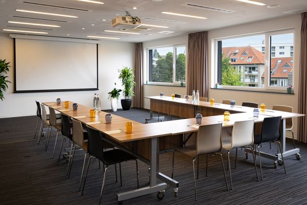 406rInnsideAachen-Upper East U-Form.jpg