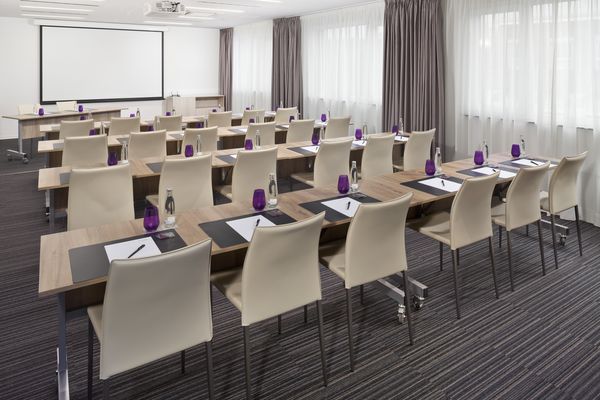 403InnsideAachen-MR Upper East SIde-School SetUp.jpg