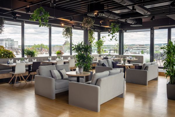 231cInnsideAachen-Up Town Sky Lounge & Restaurant.jpg