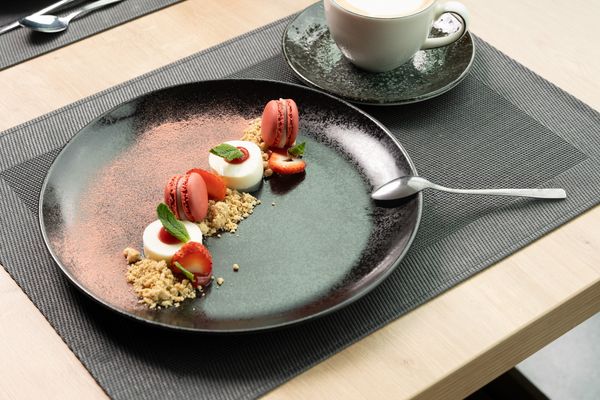 246mInnsideAachen-Up Town Sky Lounge & Restaurant dinner.jpg