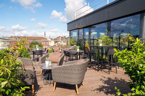 250nInnsideAachen-Up Town Terrace.jpg